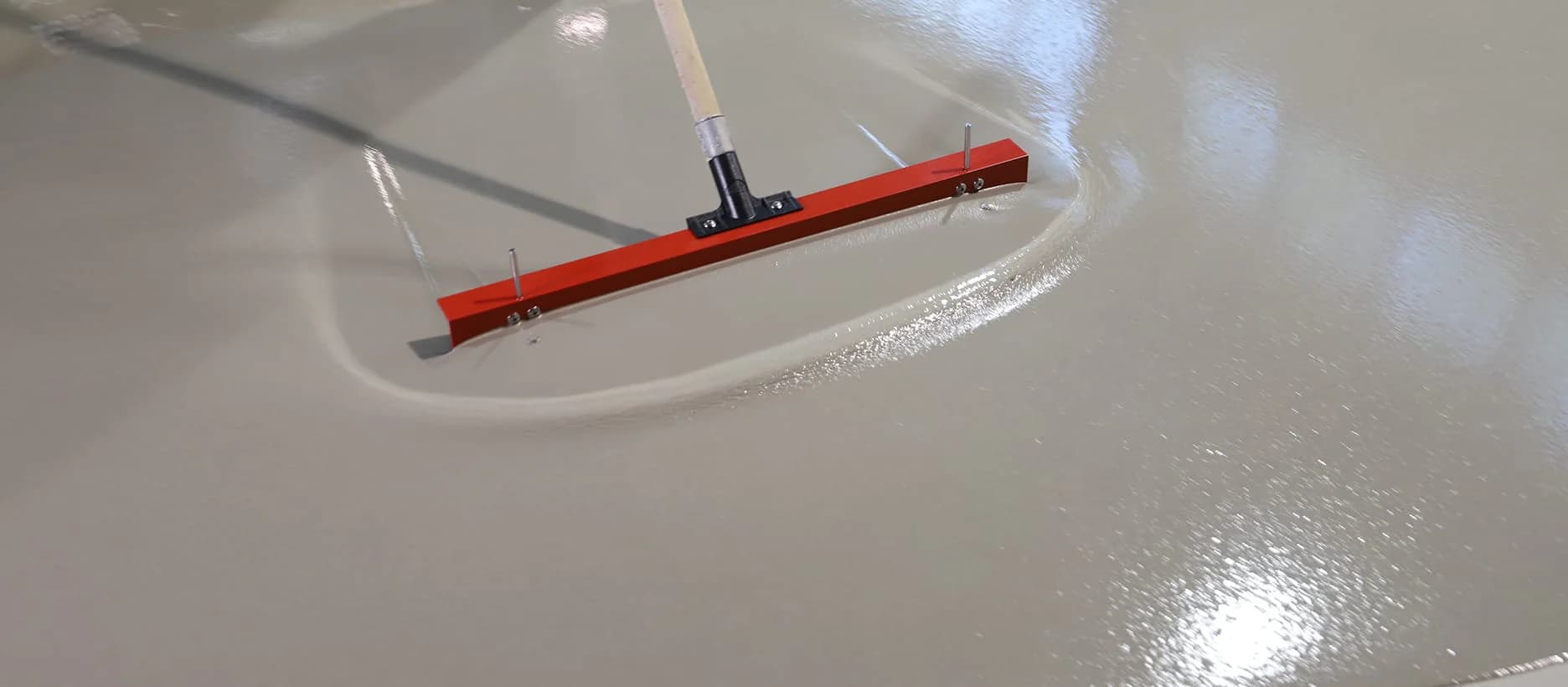 Professionele vloerconstructie en strakke basisafwerking